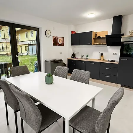 Apartment Feworld - 2 - Near Train Station - Free Parking