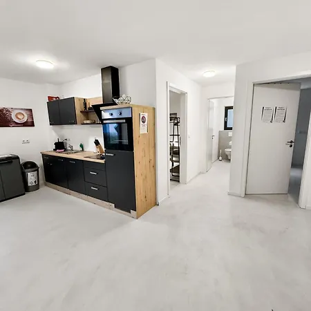 Feworld - 2 - Near Train Station - Free Parking Apartment Freilassing