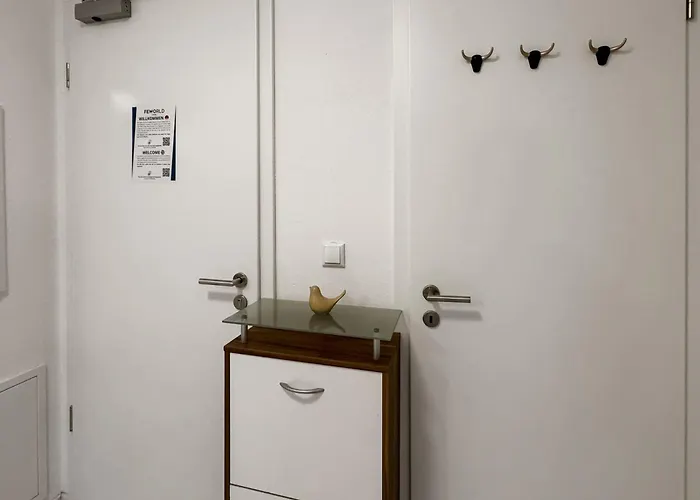 Feworld - 2 - Near Train Station - Free Parking דירה *